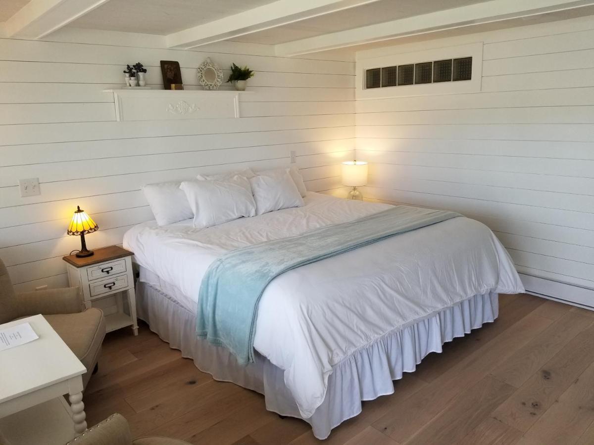 오겅키트 Auberge On The Cove 모텔 외부 사진